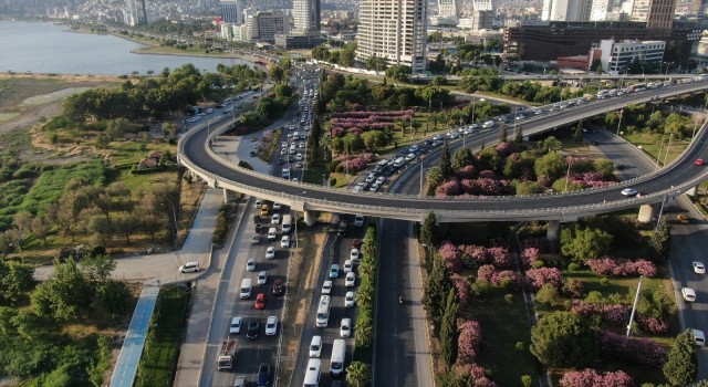 Başkan Soyerden İzmir trafiğine tepki çeken ilginç çözümü