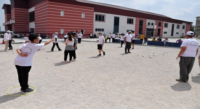 Isparta Belediyesinden Bocce turnuvası