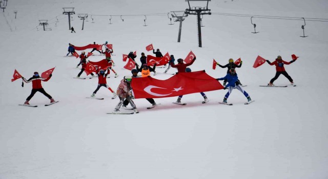 Valilik Kupası Alp Disiplini Kayak ve Snowboard yarışları Davrazda gerçekleşti