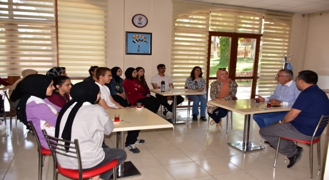 İnönülü öğrencilerden Başkan Bozkurta ziyaret