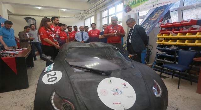 PAÜnün Alatayı elektrikli araç yarışlarından iki ödülle döndü
