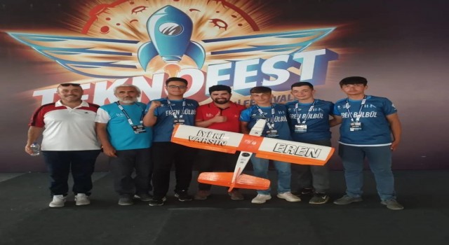 “İyi Ki Varsın Eren Takımı” Liselerarası İnsansız Hava Araçları Yarışmasında Türkiye üçüncüsü oldu