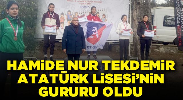 Hamide Nur Tekdemir Atatürk Lisesi’nin gururu oldu
