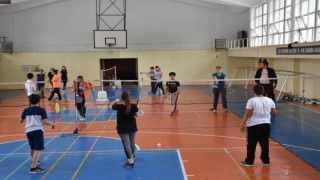 Ispartada pandemi nedeniyle ara verilen ücretsiz yaz spor okulları yeniden başlıyor