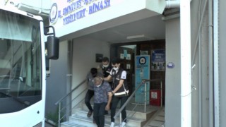 İzmir merkezli yasa dışı silah ticareti operasyonunda 11 tutuklama