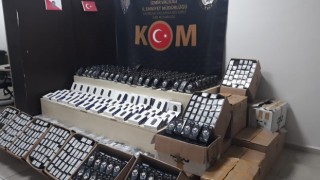 İzmirde gümrük kaçağı cep telefonu operasyonu