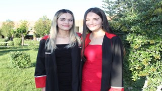 Tıp fakültesinden mezun olan ikizler, bölüm birinciliğini paylaştı