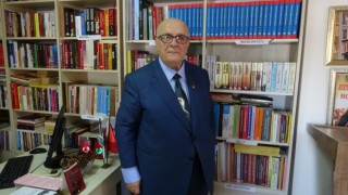 Noterlikten emekli oldu, Atatürk Kütüphanesi kurdu