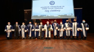 Uşak Üniversitesinde ‘Akademik Yükseltilme ve Cübbe Giyme töreni