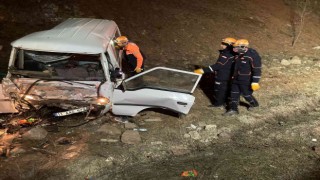 Şarampole devrilen minibüste 1 kişi öldü, 2 kişi ağır yaralandı