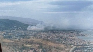 İzmirde yerleşim yerlerine yakın ağaçlık alanda yangın