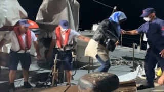 Türk kara sularına geri itilen 8 göçmen Sahil Güvenlik ekiplerince kurtarıldı