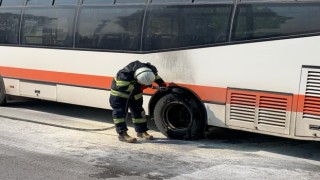 Belediye otobüsündeki yangın büyümeden söndürüldü