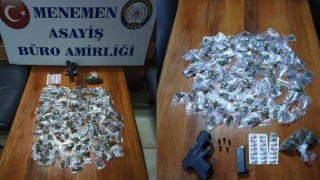 İzmirde oto yıkamacıya uyuşturucu operasyonu: 2 gözaltı