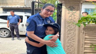 Polis olma hayali kuran küçük Esmaya doğum günü sürprizi